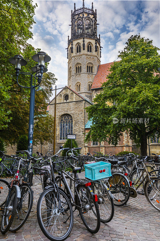 St. Ludgeri教堂和自行车Münster